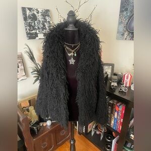 Black Vintage shaggy faux fur coat with pockets - fits small medium large